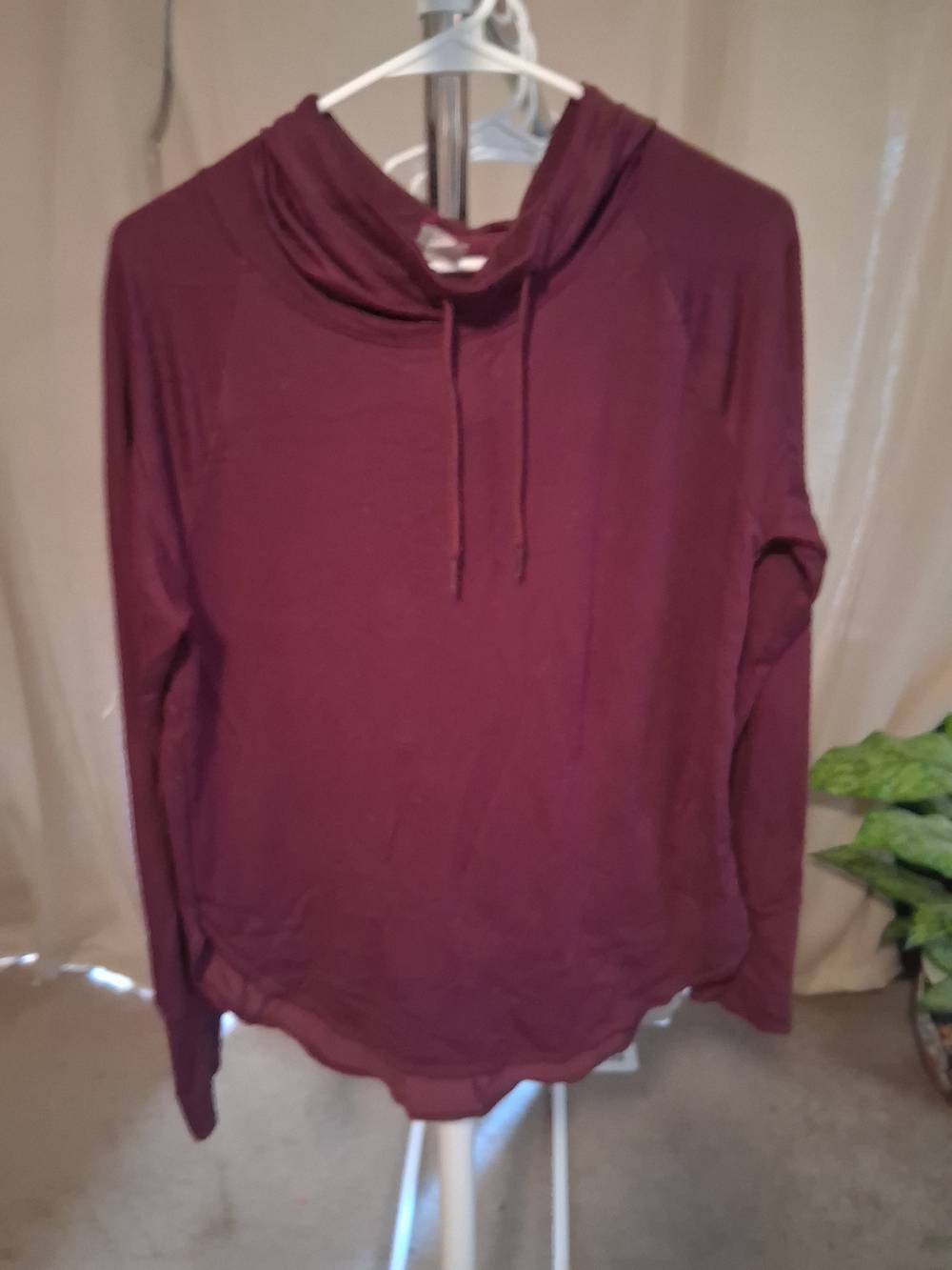 Athletic Works Maroon Drawstring Hooded Long Sleeve Top
